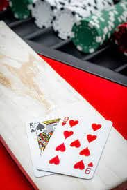 Meja Rummy Online dewataslot88 untuk Pemain Dewasa Indonesia bernuansa biru